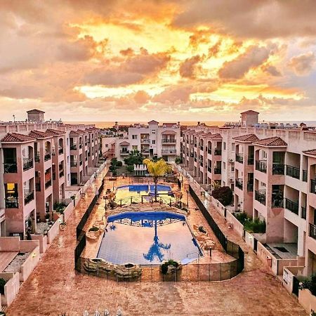Royal-Seacrest Oasis, Pool-Side Paphos Exterior foto